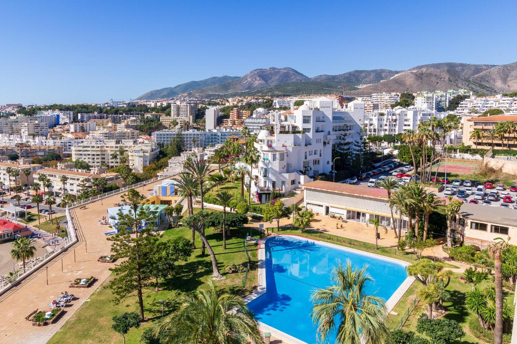 Santa Clara Modern & Exclusive Seafront Apartment Torremolinos Dış mekan fotoğraf