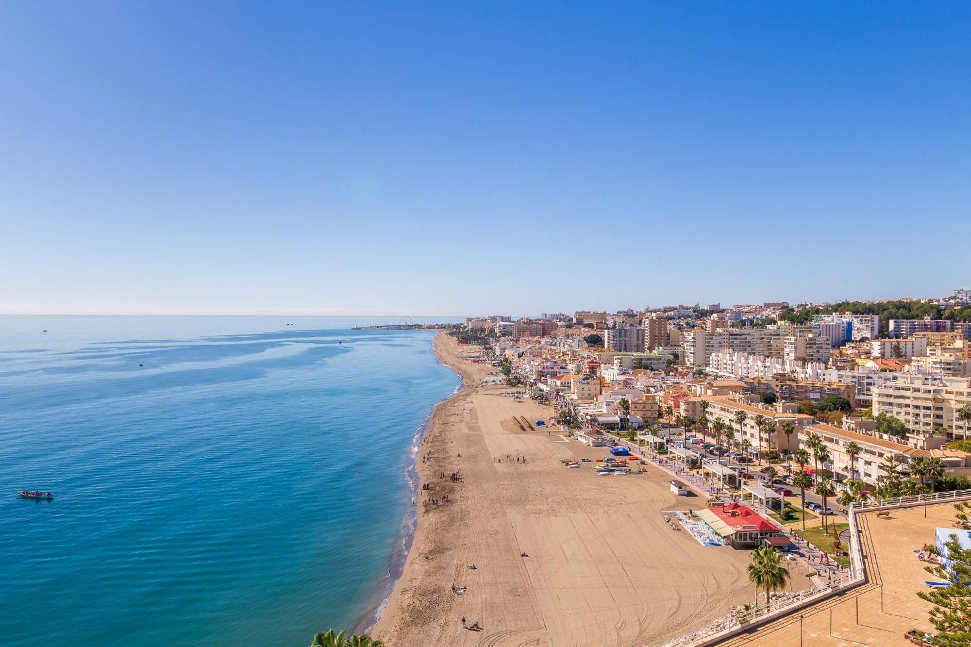 Santa Clara Modern & Exclusive Seafront Apartment Torremolinos Dış mekan fotoğraf