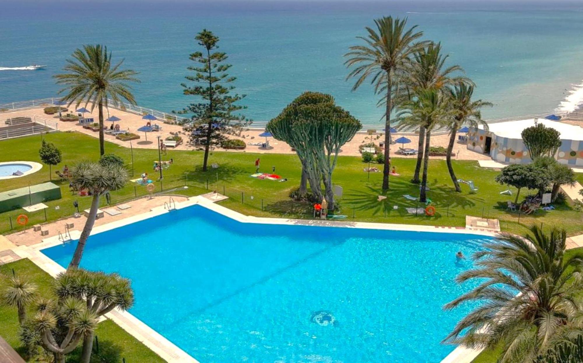 Santa Clara Modern & Exclusive Seafront Apartment Torremolinos Dış mekan fotoğraf
