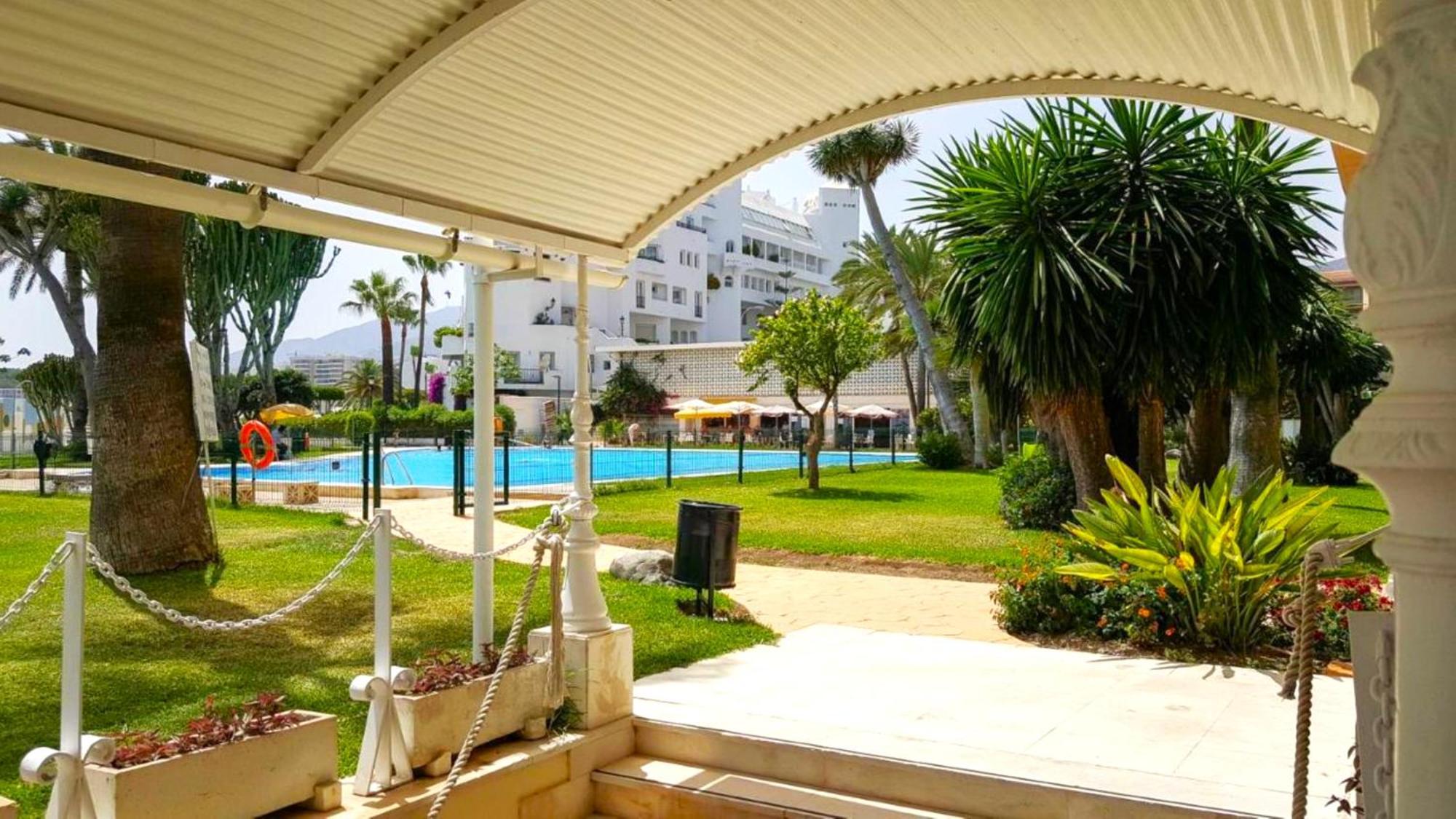 Santa Clara Modern & Exclusive Seafront Apartment Torremolinos Dış mekan fotoğraf