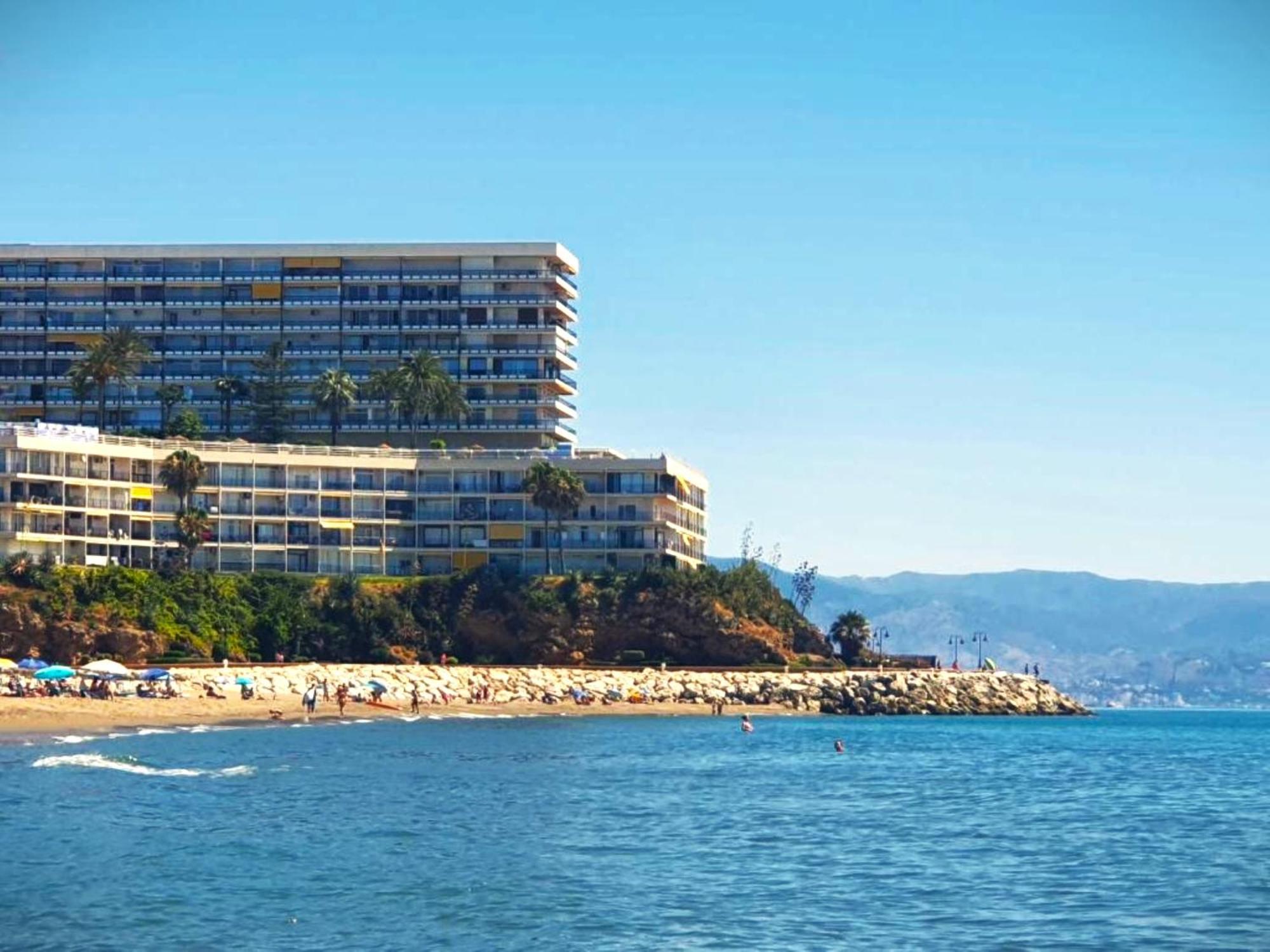 Santa Clara Modern & Exclusive Seafront Apartment Torremolinos Dış mekan fotoğraf