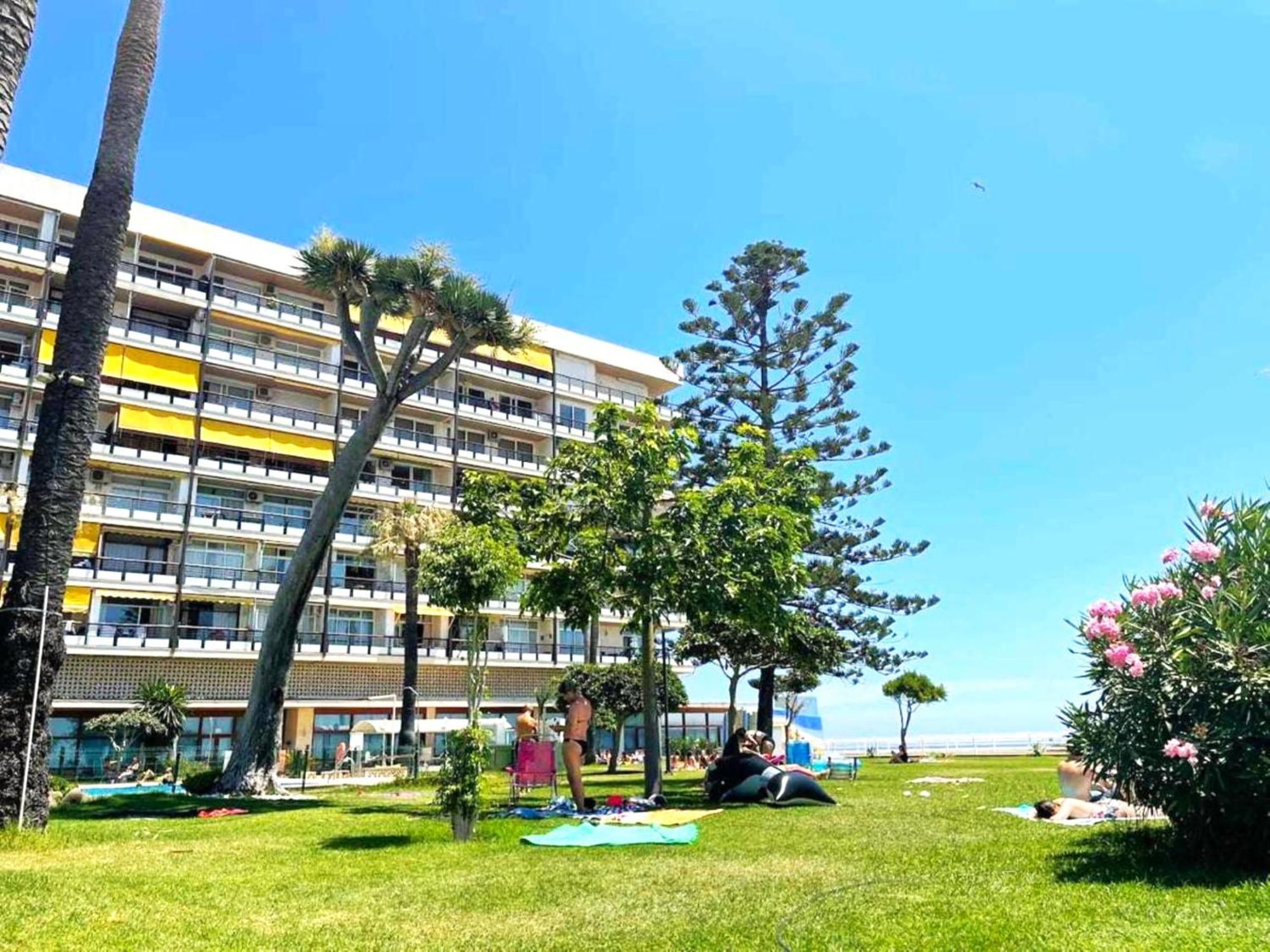 Santa Clara Modern & Exclusive Seafront Apartment Torremolinos Dış mekan fotoğraf